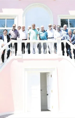 A Milli Takım Teknik Direktörü Şenol Güneş: Bahane yok finallere gideceğiz