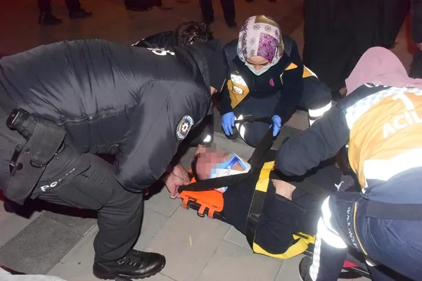 Kayseri'de korkunç olay! Tuvalet kapısı ile pencereyi karıştırınca yere çakıldı!-4