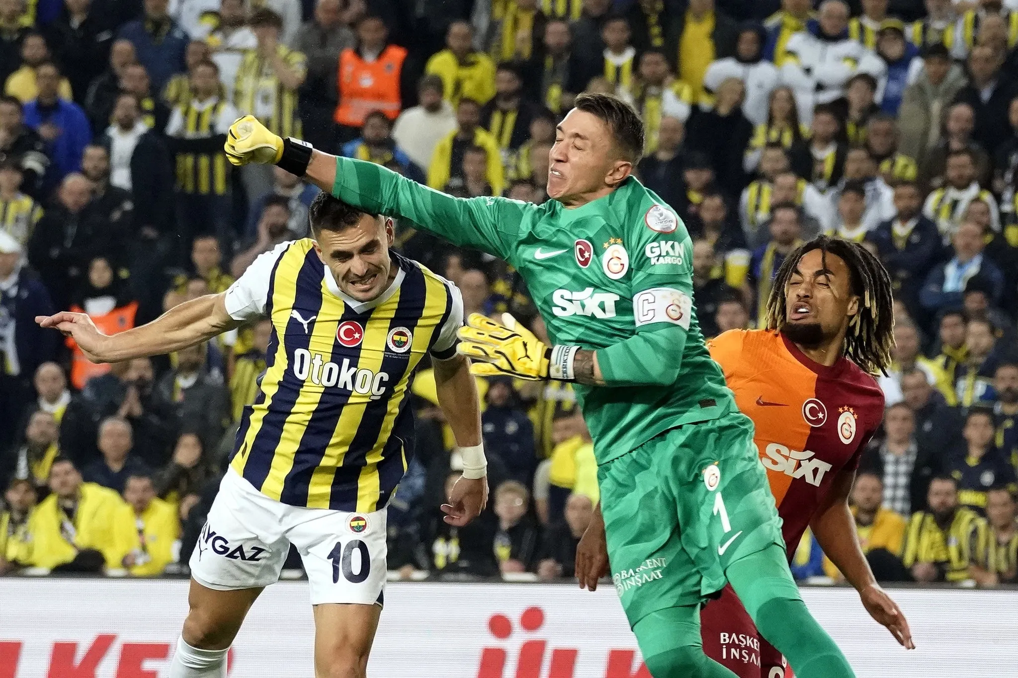 Galatasaray kimya bozacak! Fenerbahçe'nin eski yıldızı Atilla Szalai geliyor - 18