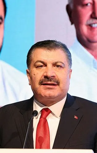 Sağlık Bakanı Fahrettin Koca, “Pasaportuna göre göçmenlere politika belirlemek bu yüzyılın tedbir kisvesine bürünmüş ırkçılığıdır”