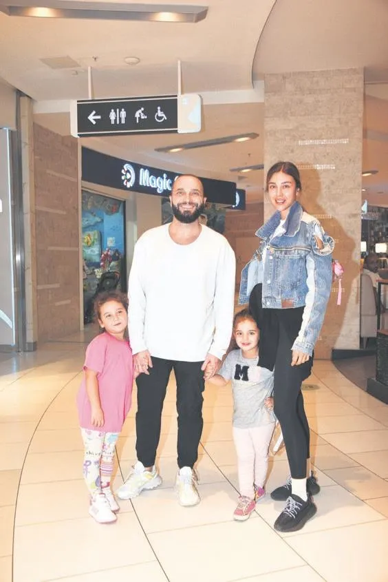 yilmaz-kunt-ve-burce-yagmur-karabal-arasinda-ask-bacayi-fena-sardi-l-saklambac-haberleri-1664659581695.jpeg Yılmaz Kunt ve Burçe Yağmur Karabal arasında aşk bacayı fena sardı! l Saklambaç haberleri-11