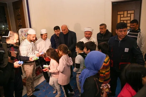 Teravih treni ile gönülleri fetheden imam Mahmut Eroğlu: Trenimiz dünyayı dolaştı!-3