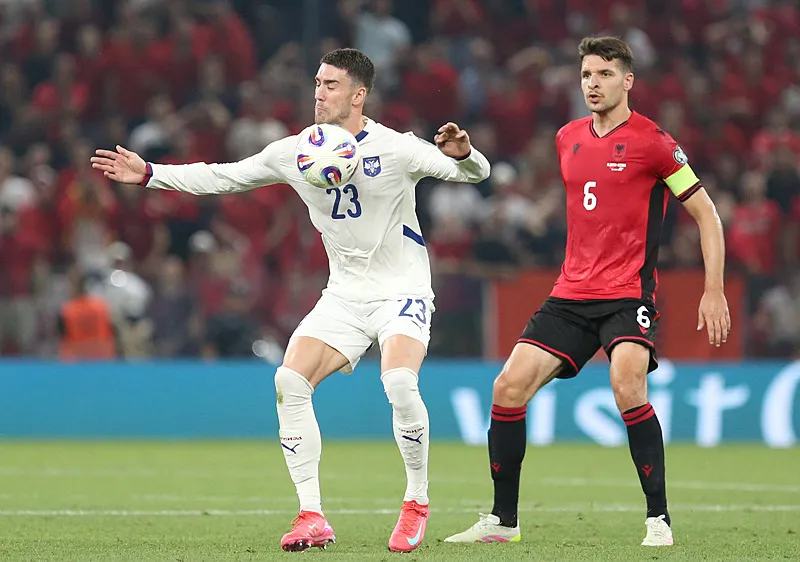 Fenerbahçe ve Galatasaray'ın 3 yıldızlı transfer düellosu! - 17