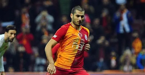 Eren Derdiyok'a önce ıslık sonra alkış