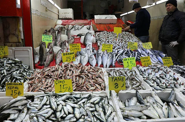 Karadeniz'de tezgahlar istavritle doldu taştı! Kilosu 10 liradan satılıyor
