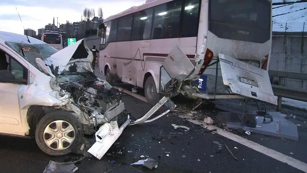 SON DAKİKA: Seyrantepe'de TEM'i kilitleyen kaza!-3