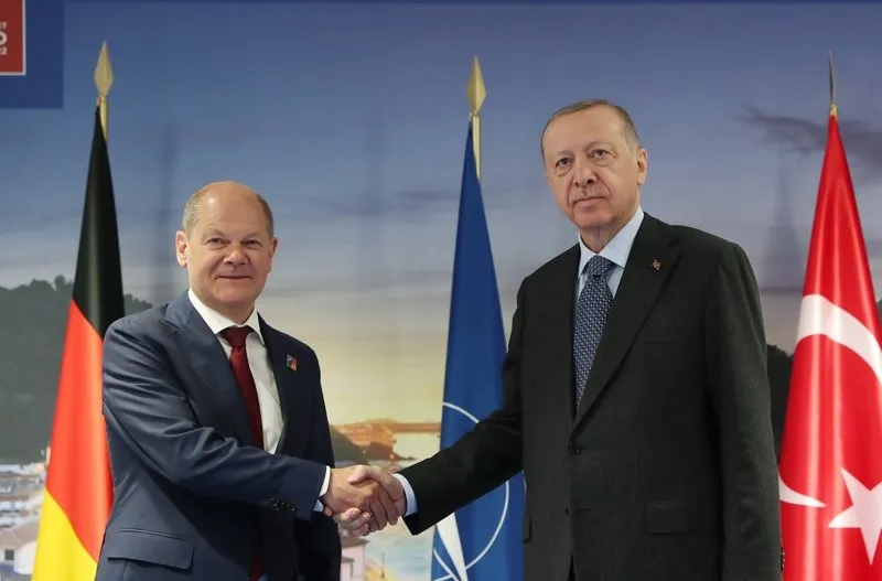 Almanya Şansölyesi Olaf Scholz ve Başkan Erdoğan (AA)