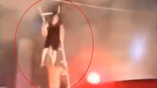 Son dakika: Yangında can pazarı! Kurtulmak için aşağıya atladılar.... İşte o anlar-3