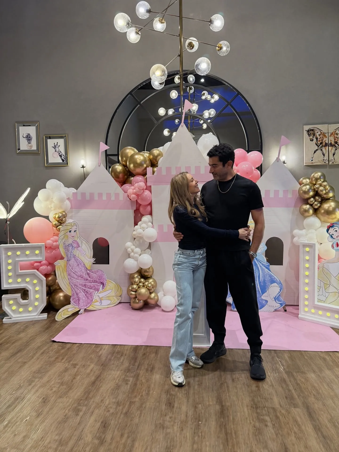 Ekranda A.B.İ evde baba! Sinem Kobal ve Kenan İmirzalıoğlu’nun masalsı aşkı - 20