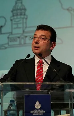 Sabah yazarı Haşmet Babaoğlu: İstanbul'u kaybettik koskoca kent bir sıvı gibi eridi parmaklarımızın arasından akıp gitti