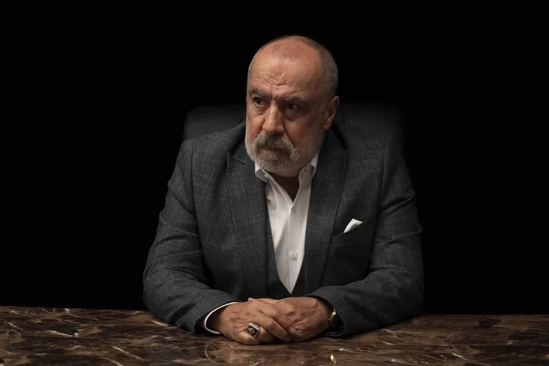 atvnin-merakla-beklenen-yeni-dizisi-holdingten-etkileyici-tanitim-1729672209209.jpg