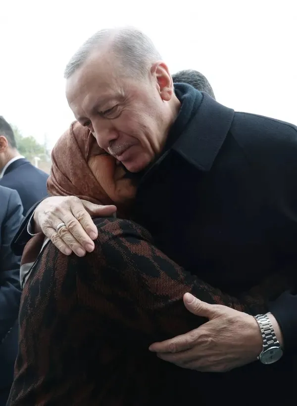 guzum-teyzenin-baskan-erdogan-sevgisi-yurekleri-isitti-1678876886780.jpeg Guzum teyzenin Başkan Erdoğan sevgisi yürekleri ısıttı!-4
