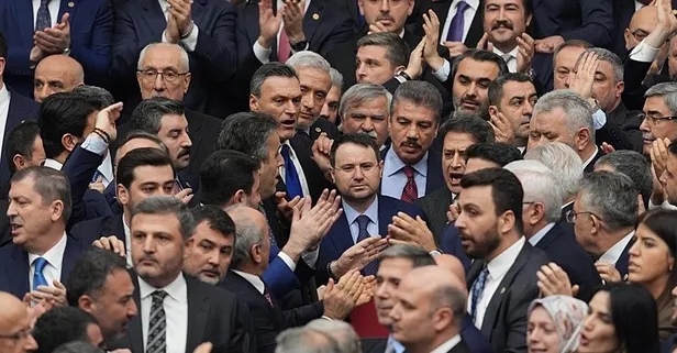 CHP korkuyor çünkü açığı var! Adalet Bakanlığı'nda Akın Gürlek dönemi ve Özgür Özel'in telaşı