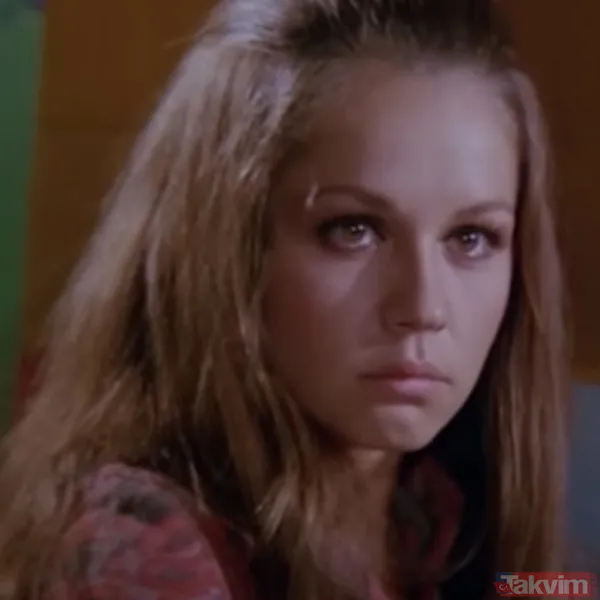 Aşk-ı Memnu’nun Şayeste’si Fatma Karanfil son yolculuğuna uğurlandı! Hülya Koçyiğit son görüşmesini anlattı! “Ben konuştum, o gözleriyle...” - 17