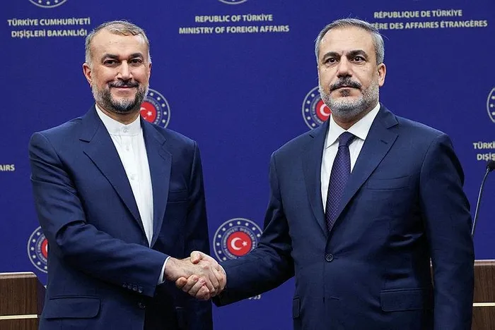 ankarada-gazze-zirvesi-disisleri-bakani-hakan-fidan-ve-abdullahiyandan-onemli-aciklamalar-iran-cumhurbaskani-t-1698843897349.jpeg Ankara'da 'Gazze' zirvesi! Dışişleri Bakanı Hakan Fidan ve Abdullahiyan'dan önemli açıklamalar: İran Cumhurbaşkanı Türkiye'ye geliyor-4