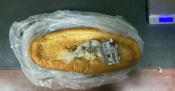 Adana'da uyuşturucu operasyonu! Ekmeğin içine gizlemişler