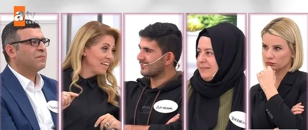 16-yillik-buyuk-kavusma-esra-erolda-duygu-yuklu-anlar-annemi-istiyorum-diyen-21-yasindaki-bayram-son-kararini-1677267463887.jpg 16 yıllık büyük kavuşma! Esra Erol’da duygu yüklü anlar! “Annemi istiyorum” diyen 21 yaşındaki Bayram son kararını verdi...-9