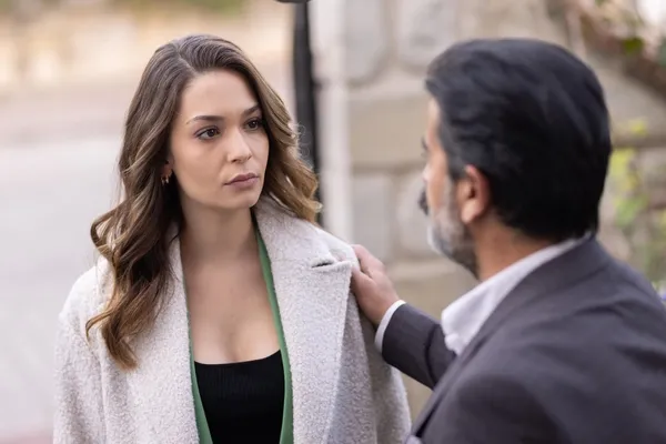 safir-10-bolum-3-fragmani-yayinlandi-ben-nerede-hata-yaptim-1699182739272.jpg Safir 10. bölüm 3. fragmanı yayınlandı: Ben nerede hata yaptım?-5