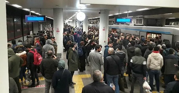 İstanbul'un bitmeyen ulaşım çilesi! Metro yine arızalandı
