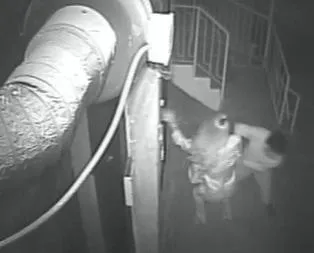 Göz göre göre kapkaç