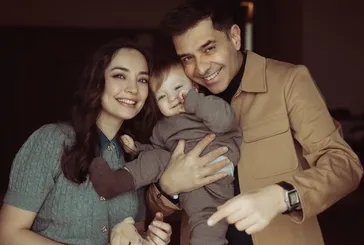 Zeynep Tuğçe Bayat ve Cansel Elçin’in oğlu Atlas sosyal medyayı ikiye böldü: Annesinin kopyası olmuş