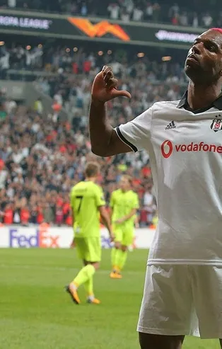 Medel’in yerine Adriano tek forvet Babel