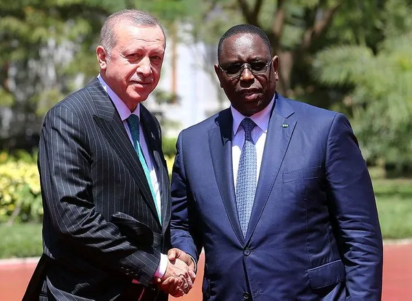 Cumhurbaşkanı Erdoğan'a Senegal'de görkemli karşılama-3