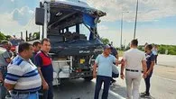 Yolcu midibüsü ile TIR çarpıştı!