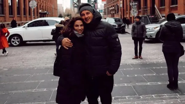 ihaneti-affetmedi-zeynep-beserler-10-yillik-esinden-ihanet-yuzunden-bosaniyor-1698457640541.jpeg İhaneti affetmedi! Zeynep Beşerler 10 yıllık eşinden ihanet yüzünden boşanıyor-3