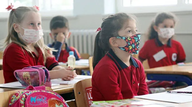 15 tatil ne zaman bitecek? 2. dönem ne zaman başlıyor? MEB 2021-2022 yılı eğitim yılı takvimine göre sömestr bitiş tarihi...-2