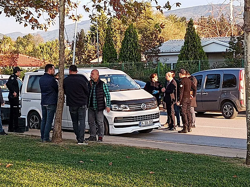 Minibüste bir kişi ölü bulundu (AA)