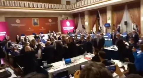 Son dakika: TBMM'de gerginlik! MHP'li Olcay Kılavuz "Selahattin Demirtaş teröristtir" dedi HDP'liler çıldırdı-3