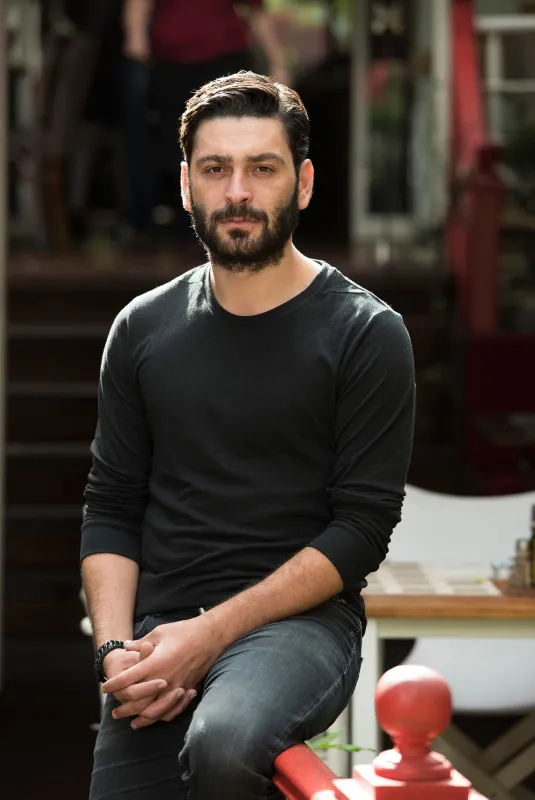 edhodaki-macerasi-muammali-bitmisti-yeni-projesi-seyirciye-adeta-duygu-seli-yasatacak-1638522055953.jpg Yeni projesi seyirciye adeta duygu seli yaşatacak! EDHO'daki macerası muammalı bitmişti!-5