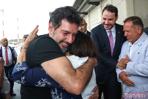 Aylar sonra Türkiye'ye dönen Hakan Atilla'nın karşılanmasında duygu dolu anlar yaşandı - 30