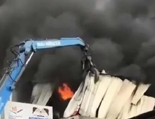 Ankara’da hareketli anlar: Geri dönüşüm tesisi...