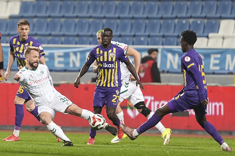 eyupspor-konyaspor-ziraat-turkiye-kupasi-canli-yayin-1772734228841.jpeg Dört dörtlük performans! Eyüpspor - Konyaspor: 0-1 | MAÇ SONUCU-2