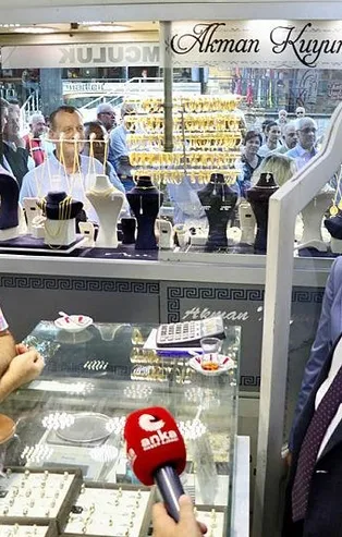 Sokağa çıkacak yüzleri yok, her yerde tepkiyle karşılanıyorlar! Vatandaştan CHP'li Burjuva Faik'e: Toplumun sinir uçlarıyla oynamayın