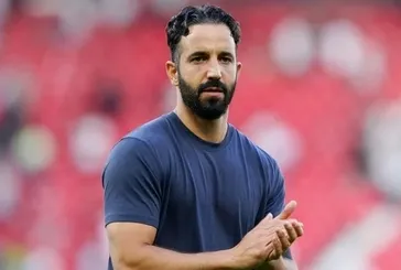 Manchester United'da orta sahaya dev revizyon