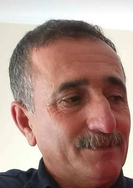 ayri-yasadigi-esinden-bosanma-tebligati-gelince-kalbine-ates-ederek-canina-kiydi-1633555800915.jpeg Ayrı yaşadığı eşinden boşanma tebligatı gelince kalbine ateş ederek canına kıydı!-1