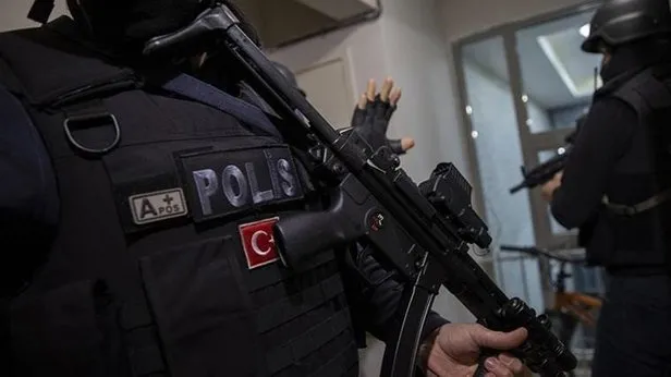 Interpol kırmızı bültenle arıyordu: Uyuşturucu çetesi lideri İstanbul’da yakalandı