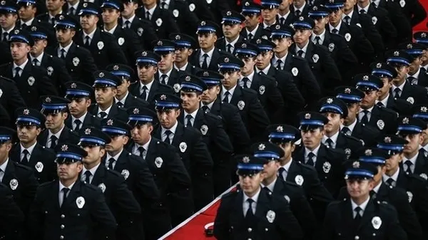 8-bin-polis-alimi-yapilacak-pomem-27-donem-basvurulari-ne-zaman-baslayacak-pa-pomem-duyuru-ve-ilani-1606568883218.jpg 8 bin polis alımı ne zaman başlayacak? POMEM EGM polis alımı başvuru şartları nelerdir?-5