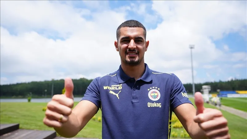fenerbahcede-surpriz-transfer-imzalarin-atilmasi-bekleniyor-1721067363736.jpg Fenerbahçe'de sürpriz transfer! İmzaların atılması bekleniyor-2