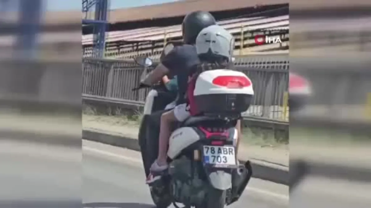 3 kişinin motosikletle yolculuk yaptığı anlar kamerada