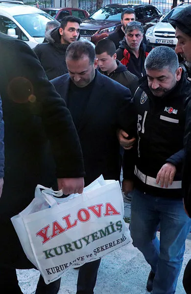 Yalova zimmete para geçirme skandalı ile çalkalanıyor! CHP'li Başkan Vefa Salman'ın yardımcısı adliyede!-4