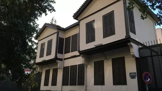 Ayasofya kararının ardından Yunan’ın şirazesi kaydı! Atatürk’ün evi için aşağılık teklif