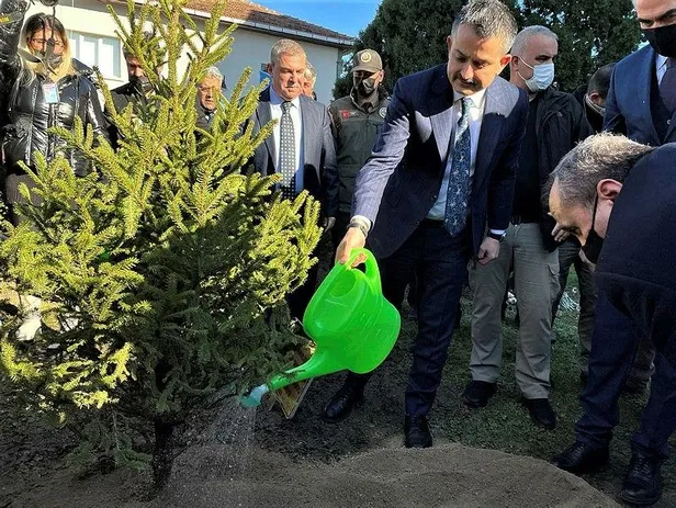 Tarım ve Orman Bakanı Bekir Pakdemirli'den CHP'li İBB Başkanı İmamoğlu'na "karla mücadele" dersi-1