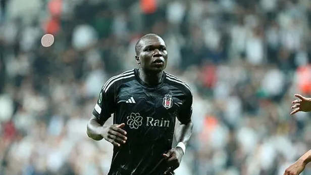 Beşiktaş'ın kadro dışı bıraktığı Aboubakar takıma dönüyor