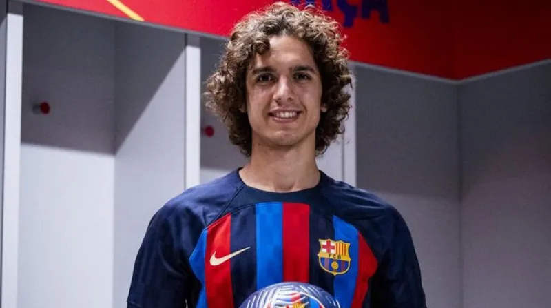 fenerbahcede-bir-ayrilik-daha-buyuk-umutlarla-gelmisti-ama-jose-mourinho-biletini-kesti-1720642292689.jpg Fenerbahçe'de bir ayrılık daha! Büyük umutlarla gelmişti ama Jose Mourinho biletini kesti-10