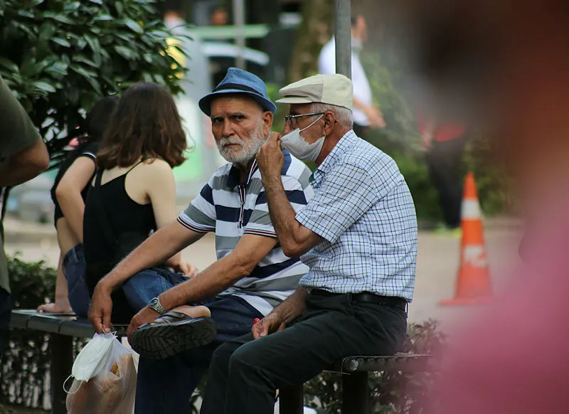 Kocaeli’de maske takmamak için direnen adamdan komik açıklama: Bende virüs olmadığına eminim. Bende mikrop yoktur, mikrop hastada vardır - 2