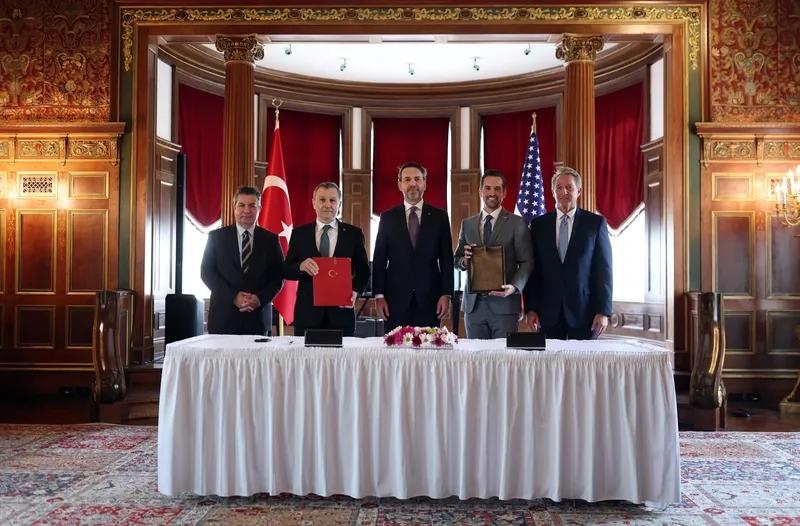 Enerji ve Tabii Kaynaklar Bakanı Alparslan Bayraktar duyurdu: BOTAŞ ve ExxonMobil, LNG ticaretine ilişkin işbirliği anlaşması imzaladı-4